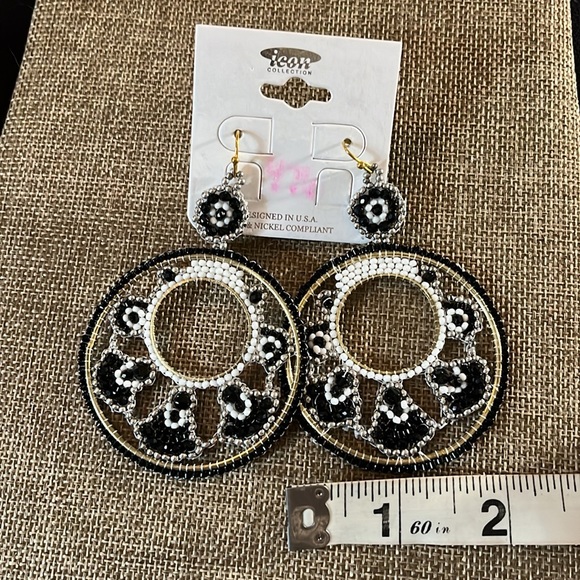 Seed Beaded, Gold Tone Hoops, Pierced Earrings NWT - Picture 4 of 4